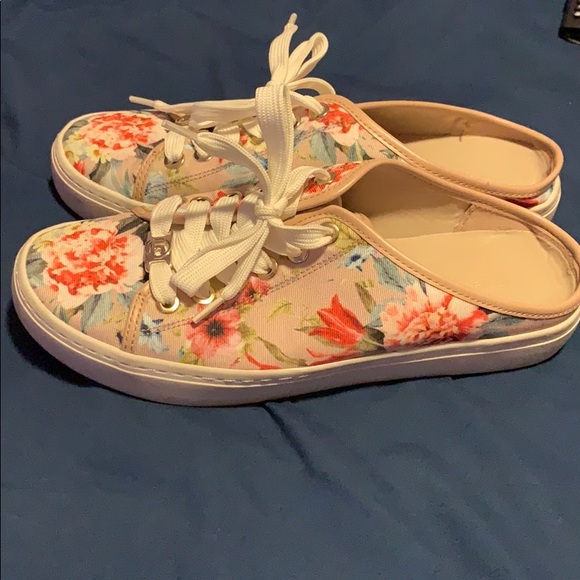 Liz Claiborne size 6 great deal - Picture 3 of 4